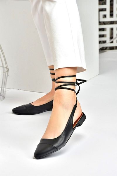 Fox Shoes Černá dámská balerína balerína s páskem na kotník M726890209