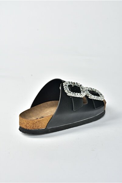 Fox Shoes Dámské černé dámské pantofle s dvojitou přezkou Stoned K777604809