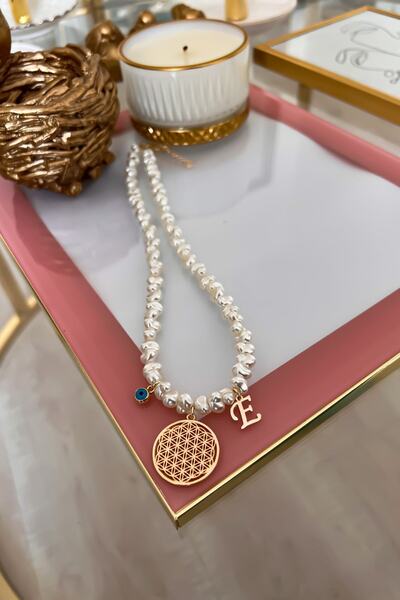 Trendy Butik Kişiye Özel E Harfli Ve Nazar Sallantılı Inci Sıralı Yaşam Çiçeğ...