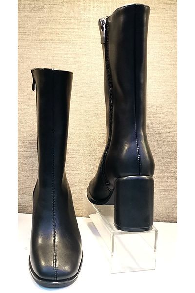 Pine Cone 901 Heeled Short Boots Black
