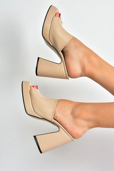 Fox Shoes Γυναικείες παντόφλες με χοντρό τακούνι δέρμα M404100409