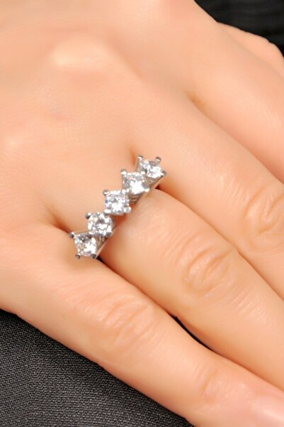 Crystal Diamond Zirconia Şık Kutuda 3 Carat Beştaş Yüzük