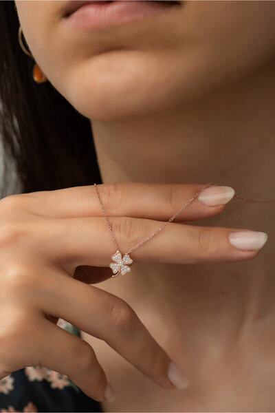 Nereze 925 Ayar Gümüş Minik Yonca Kolye Kadın Gümüş Kolye