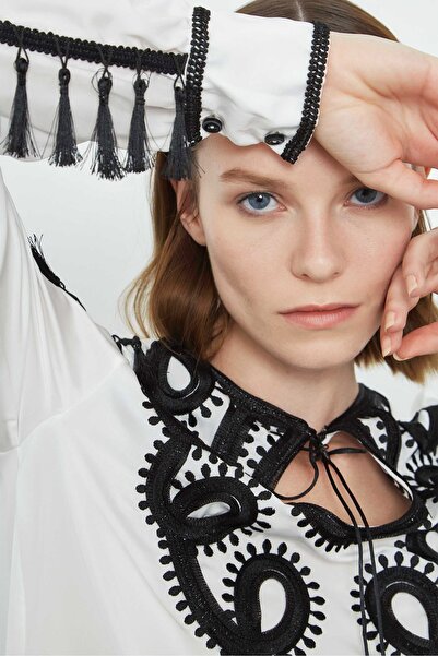 VERDA Tassel and Embroidery Detailed Blouse