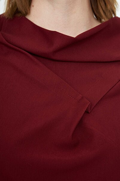 VERDA Women's Burgundy Low Collar Blouse