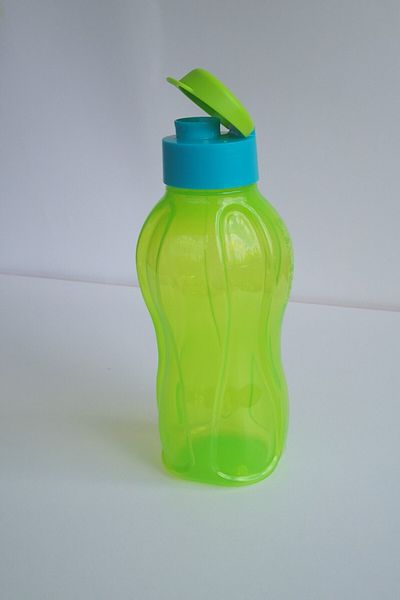 Tupperware 750 ml Green Eco Bottle