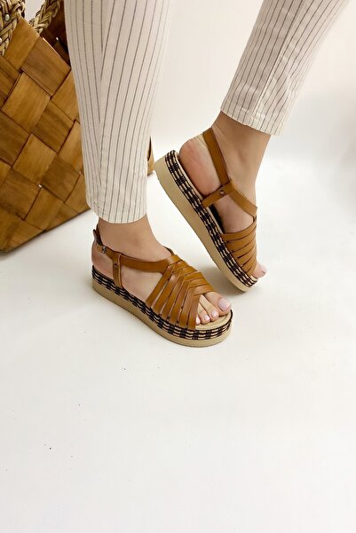 Ülkü Yaman Collection صنادل نسائية من الجلد الطبيعي