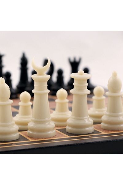 Star Oyun College Chess Set