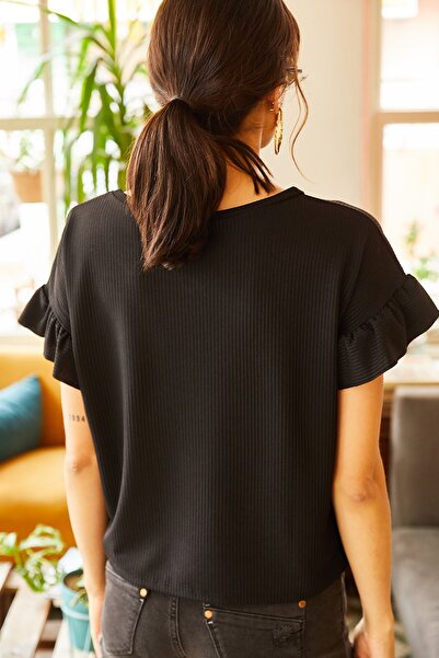 Olalook Γυναικείο μπλουζάκι καμίζι με μαύρο βολάν TSH-19000417