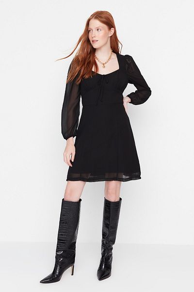 Trendyol Collection Czarna sukienka ze szczegółowym gorsetem TWOAW23EL01081