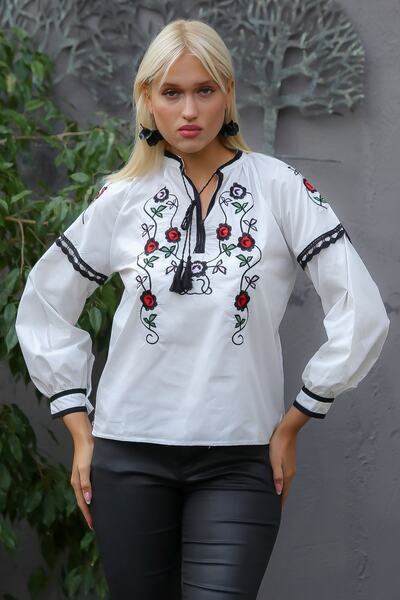 Chiccy Bluză albă cu mânecă lungă cu ciucuri și ciucuri brodate standard din bumbac