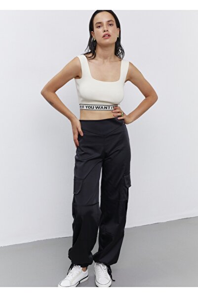 FK PYNAPPEL Slogan Detailed Crop