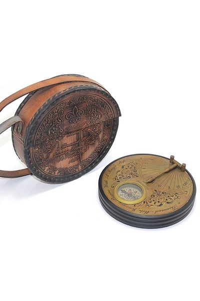 hediyepatronu Bronze Sundial And Compass