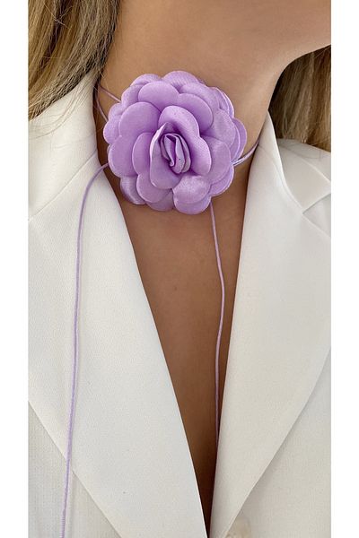 Âlâ Atelier Floral Patterned Lace-up Choker Necklace - Rose Name