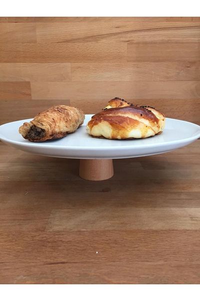 İkram Dünyası Wooden Round Leg Kütahya Porcelain White 28 Cm Serving Plate 6 Cm Height