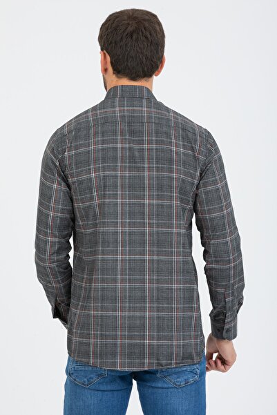 Varetta Men's Smoked Long Sleeve Checkered Pocket Collar Buttoned Shirt