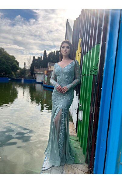 PİENNAR فستان سهرة بتفاصيل من التول باللون الأخضر النعناعي