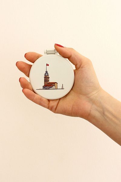 WuW Small Makeup Mirror in a Bag with Tower Pattern