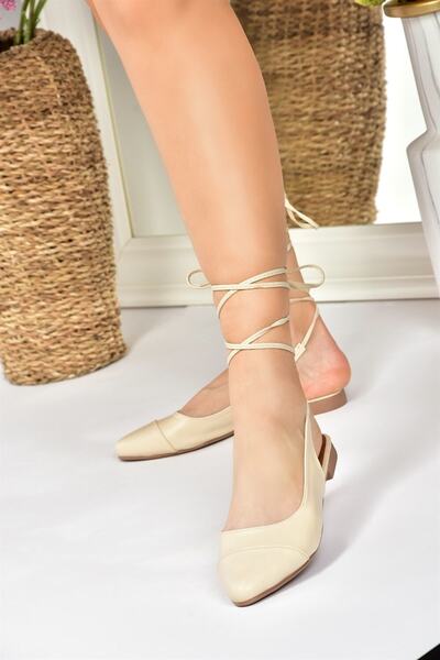 Fox Shoes Beżowe baleriny damskie z paskami na kostkę M726890209