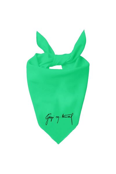 Tasarım Trend Eșarfă de culoare unică cu design autografic de Gazi M. Kemal