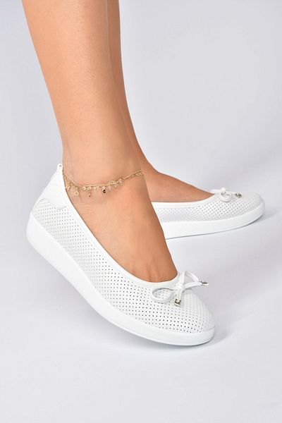 Fox Shoes Weiße Freizeitschuhe für Damen K848212309