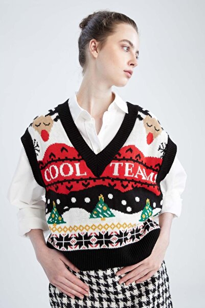 DeFacto New Year's Themed V-Neck Sweater