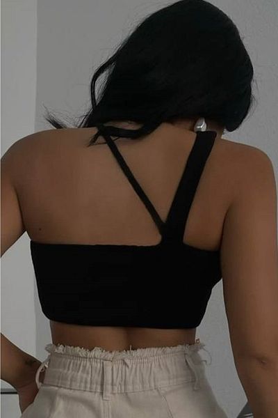 lovebox Dámská černá halenka asymetrického střihu Crop 2082