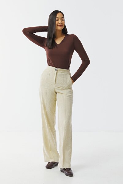 urban focus Φορμάκι με λαιμόκοψη σε σχήμα V