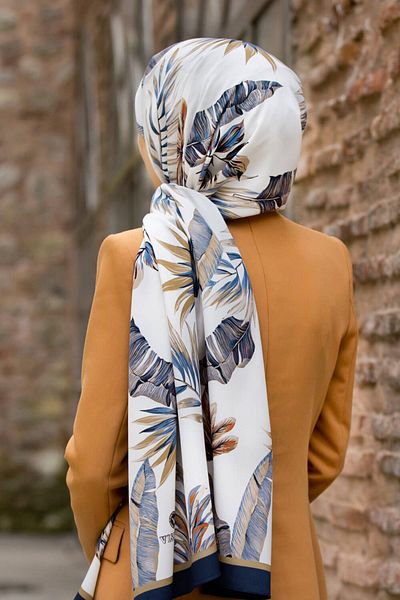 Vissona Γυναικείο Luxury Medina Silk Shawl Beige - Navy Blue