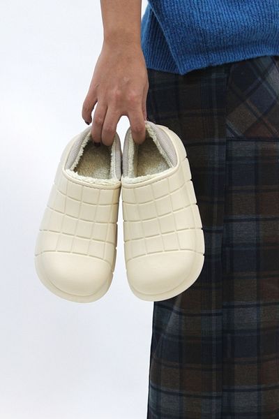epona Women's Winter Slippers - Waterproof and Furry Home Office Hospital Doctor Nurse Cook