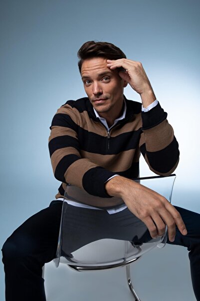 DeFacto Slim Fit Dik Yaka Çizgi Desenli Triko Kazak