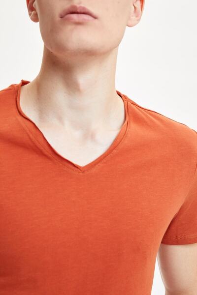 DeFacto Тениска с тениска с V-образно деколте и къс ръкав