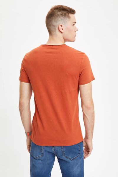 DeFacto Тениска с тениска с V-образно деколте и къс ръкав