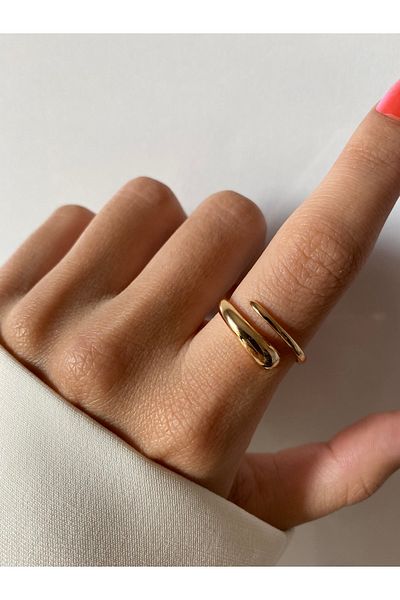 ringbox Gold Spiral Model Ring