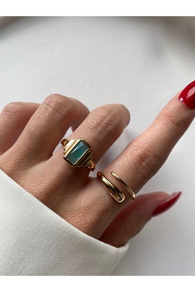 ringbox Gold Spiral Model Ring