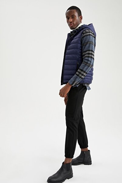 DeFacto Slim Fit Kapüşonlu Su İtici Hafif Şişme Yelek