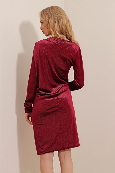 Trend Alaçatı Stili Dámské sametové šaty s nákrčníkem Cherry Boat ALC-X9535