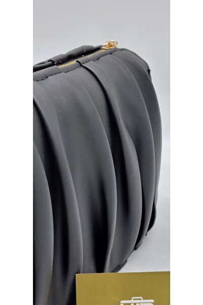 DSN Black Color Pleated Faux Leather Hand and Shoulder Bag