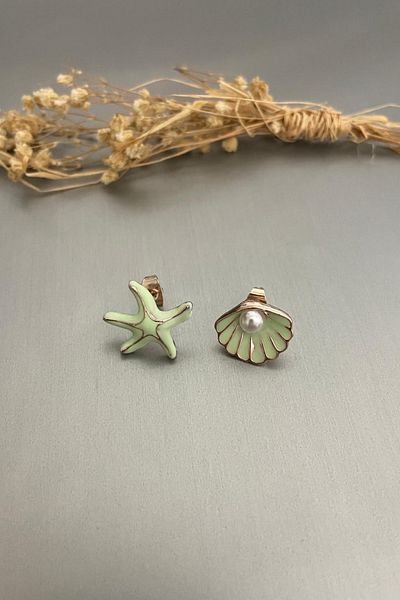 Jaida Moda Women's Starfish and Oyster Figured Nail Earrings
