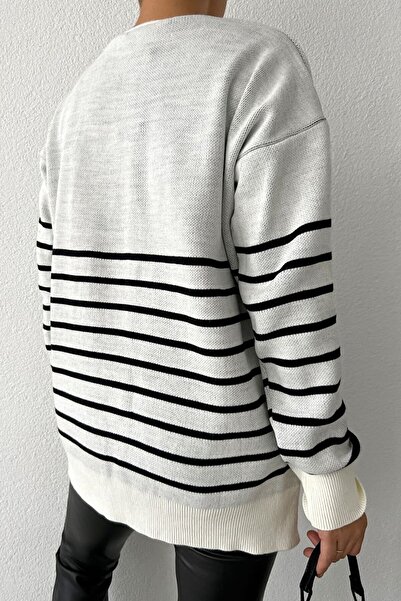 bayansepeti Tricotaj cu mânecă lungă cu design în dungi Pulover alb pentru femei 0242