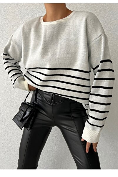 bayansepeti Tricotaj cu mânecă lungă cu design în dungi Pulover alb pentru femei 0242