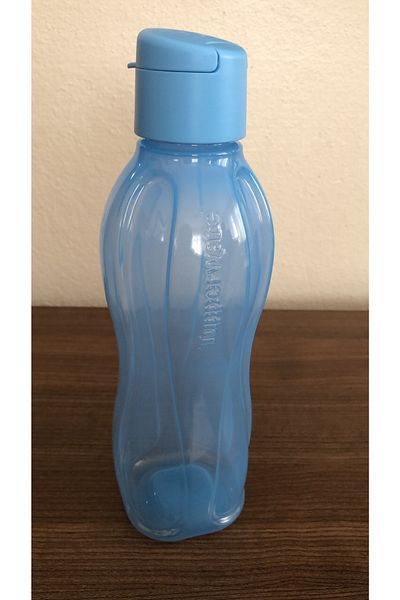 Tupperware 750 ml Blue Bottle