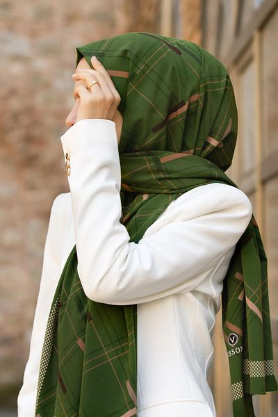 Vissona Γυναικείο σάλι πολυτελείας Medina Silk Emerald Green - Beige