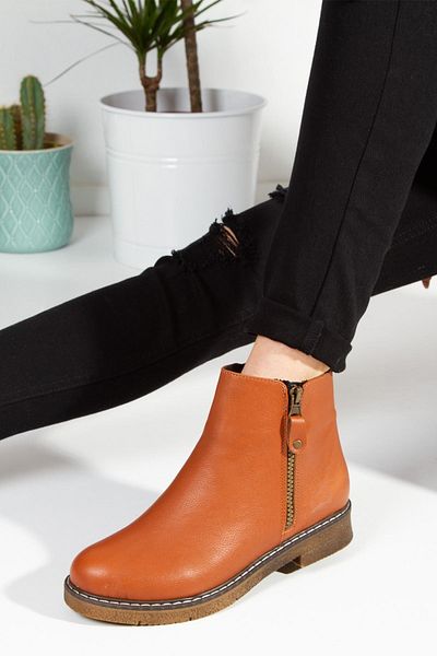 derithy Women's Tan Leather Boots