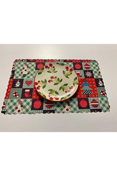 KÜPPELİ ACCESSORİES Yılbaşı Temalı Amerikan Servis 6 Parça Yıkanabilir Kumaş Runner Yılbaşı Çamı Figürlü