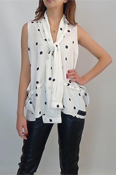 OYYA Kadın Beyaz Puantiyeli Asimetrik Özel Tasarım Bluz Yy101063