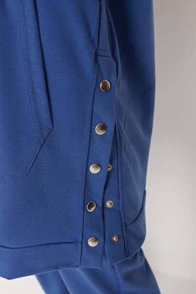 Trendyol Modest Oversize Indigo Jogger Tracksuit Set - Hooded, Kangaroo Pocket and Snap Detail TCTSS21EM0072