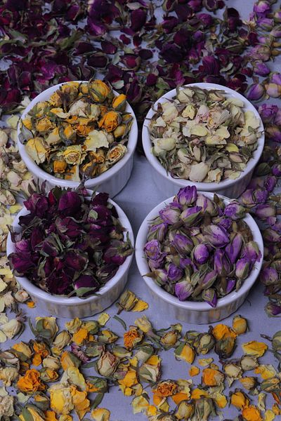 aktarix 4-Piece Bud Dried Rose Set 25 Gr (Pink, Yellow, Red, White) Total 100 Gr