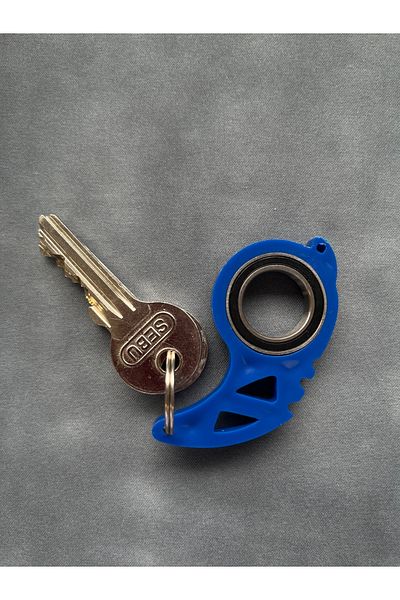 Skyv Keyrambit V2 Pro Blue Keychain