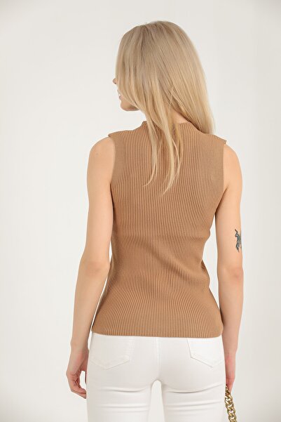 VEGENZE Women's Camel Self-Collared Zero Sleeve Ribbed Stretchy Knitwear Sweater